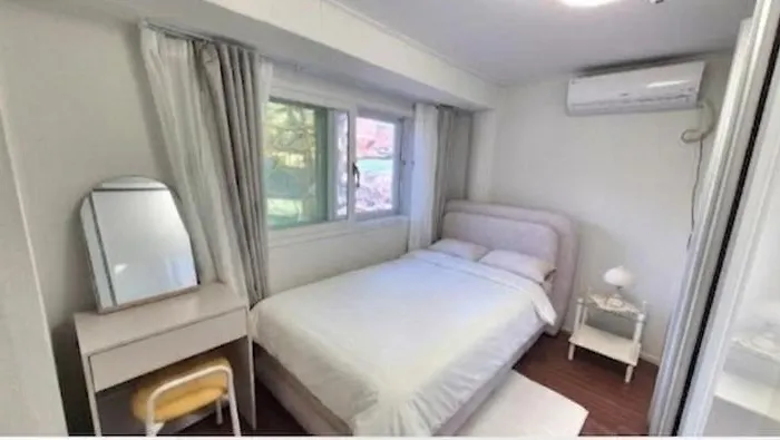 Heart Of Bukchon Apartment Seoul